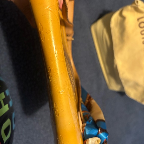 Authentic LV vernis shoulder bag w/ free kisslock vernis wallet - Picture 8 of 13